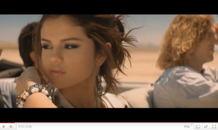 uyioop - selena gomez