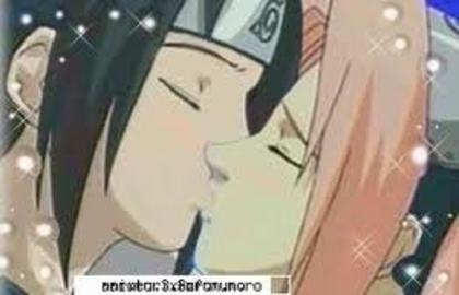 Si-l saruta pe Sasuke
