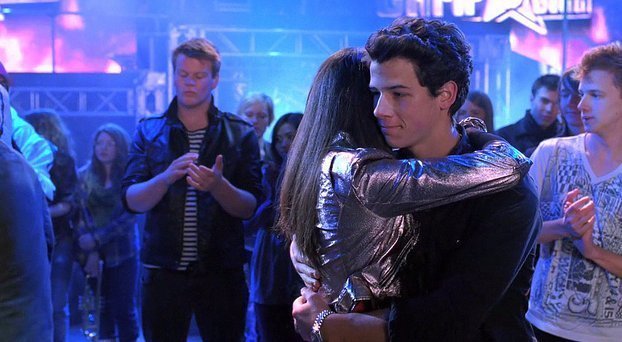 Camp-Rock-2-nick-jonas-15999295-622-342 - Camp rock screencaps