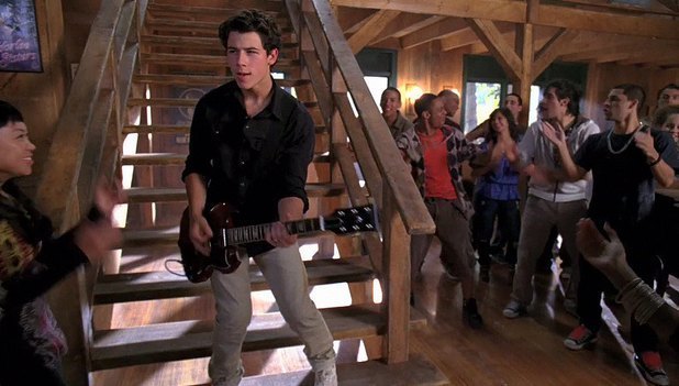 Camp-Rock-2-nick-jonas-15999313-618-351