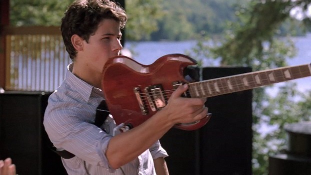 Camp-Rock-2-nick-jonas-15999314-622-351 - Camp rock screencaps