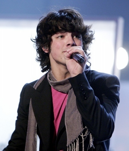 Joe-2007-joe-jonas-7501477-428-500