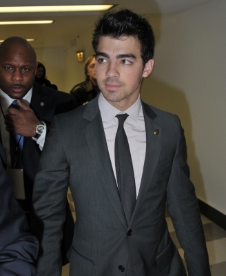 normal_014 - jonas brothers