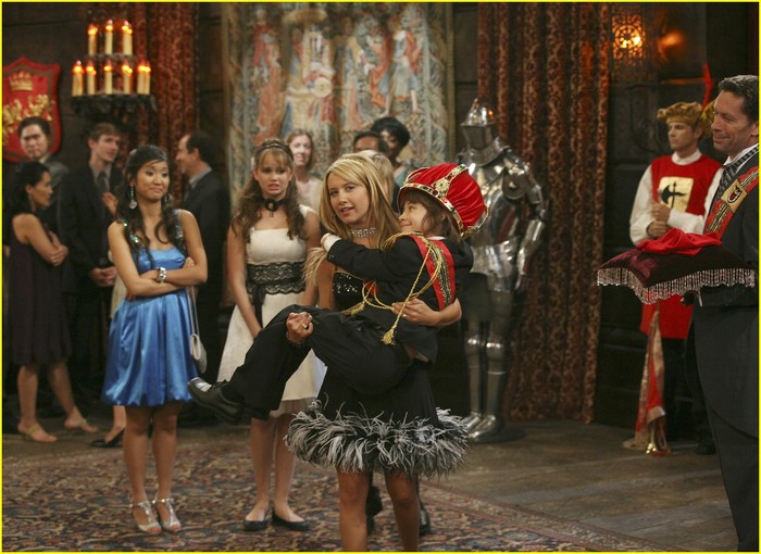 ashley-tisdale-suite-life-on-deck-09 - zack and cody on deck