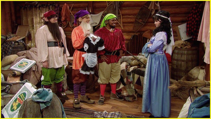 debby-ryan-snow-white-10