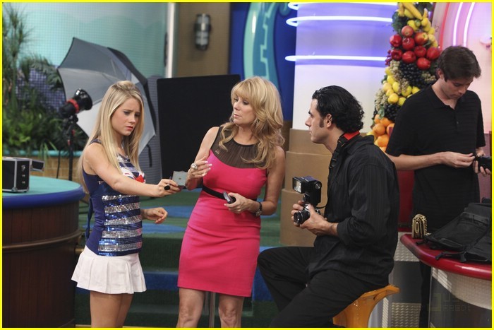 milly-becky-rosso-on-deck-04