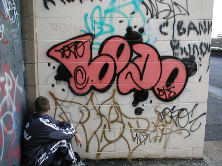 crashposition012 - graffiti