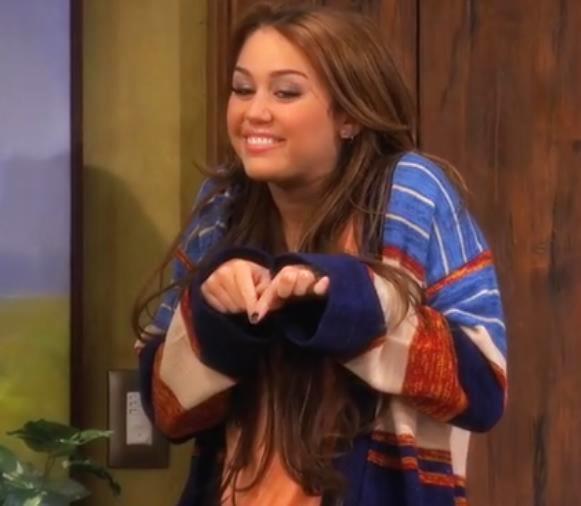 -Miley-miley-cyrus-16044008-581-506