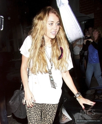 normal_miley-cyrus-007 - Miley Cyrus outside of Mr Chows in Beverly Hills-00