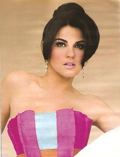 j - Maite Perroni