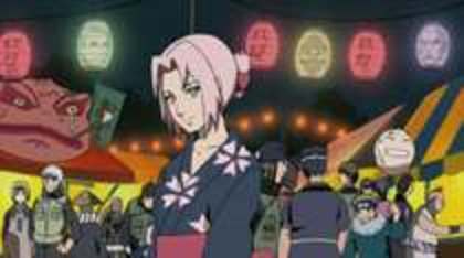 apoi plecara tinandu-se de mana la film