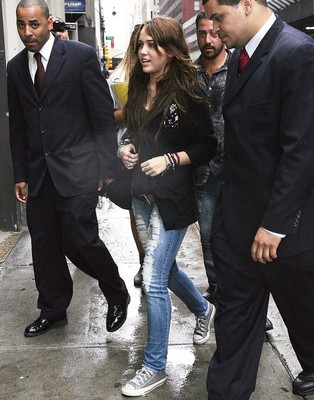  - 0 A MILEY CYRUS POZE EXTREM DE RARE A 0