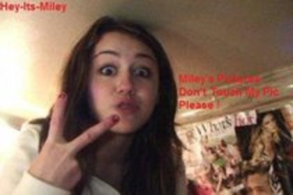 JHICWXZRJZRWBUMENVA - Cateva poze cu Miley Cyrus