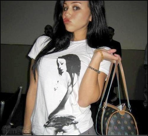 l_27892 - Cateva poze cu Miley Cyrus