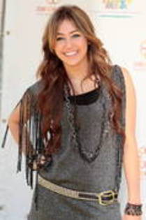JJXHXXOWOKLMWURFTCD - Cateva poze cu Miley Cyrus
