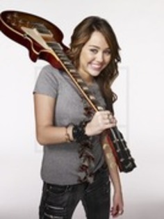 JOOADBTUQMSRPSNFRDQ - Cateva poze cu Miley Cyrus