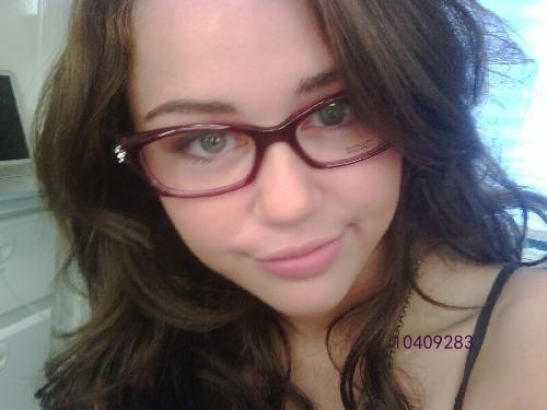 lb2c7b1699771453c994e44 - Cateva poze cu Miley Cyrus
