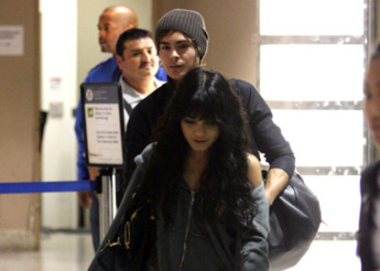 hsm3_australiabound - Vanessa Hudgens si Zak Efron