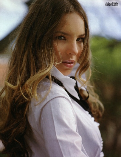 Belinda_Huevo2007April_03