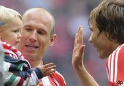 Robben bebe si Lukas - Arjen Robben si bebe