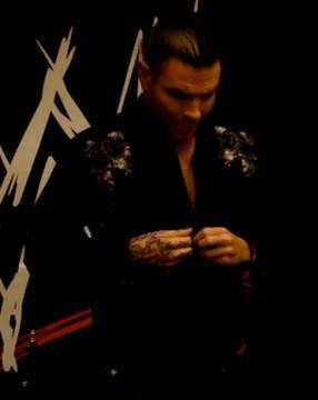 BQMRIXHXDRTSWKRDTUX - Jeff Hardy-Love