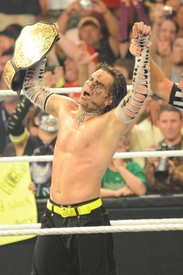 IADLOEMBZWRTIKHGAGA - Jeff Hardy-Love