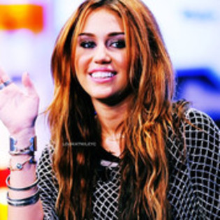 22189557_VNTXJRFKK - catev apoze cu miley