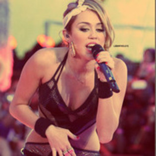 22189785_ECLZWQCEF - catev apoze cu miley