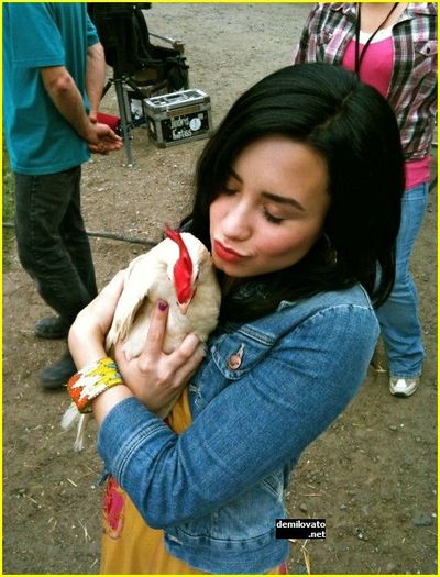 demilovato_net-camprockset-0009 - 0-000XhotelvedeteX