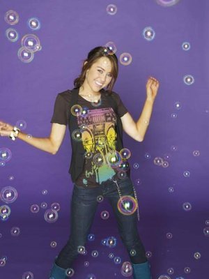  - 0 A MILEY CYRUS POZE EXTREM DE RARE A 0