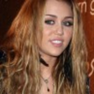 miley-cyrus-xandros-6-97x97 - Miley Cyrus prinsa de Paparazzi