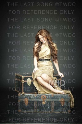 13469487_MFCJBFWFW - MILEY CYRUS-HANNAH MONTANA -4 EVER