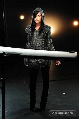 normal_098 - Remember December On the Set