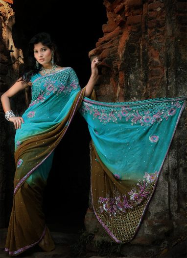 67758 - Saree