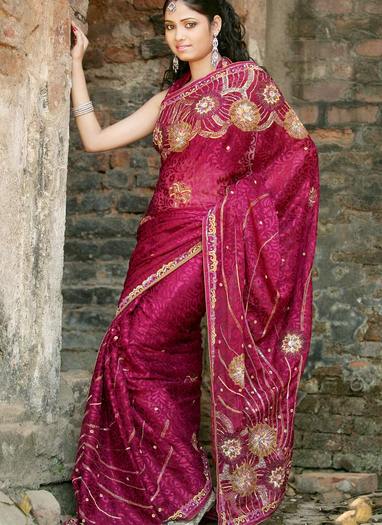 76848 - Saree