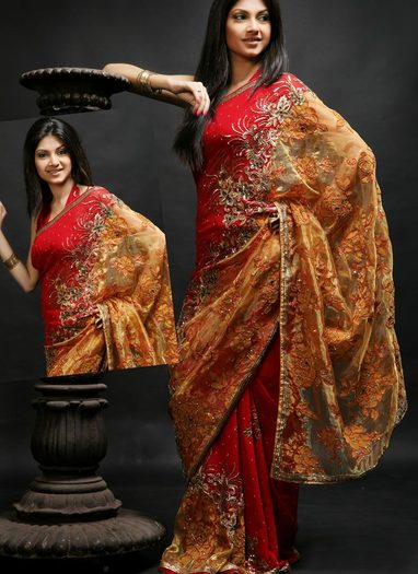 77075 - Saree