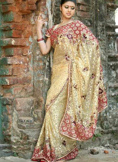 77153 - Saree