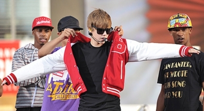  - VMA Rehearsals Outside The Nokia Theater- Los Angeles CA September 10th