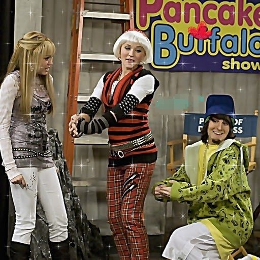 22890435_KTYBPOYIF - EMILY OSMENT