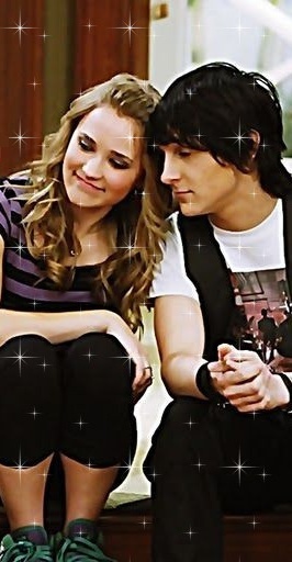 22890438_YJWKTQIVF - EMILY OSMENT