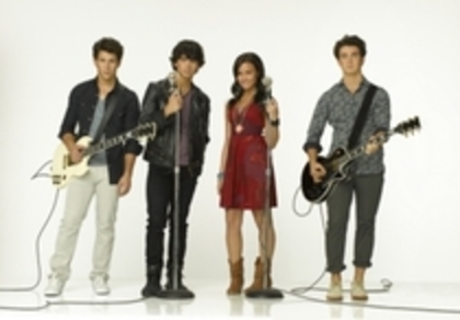 14259116_UZSUPVRLM - camp rock 2 the final jam