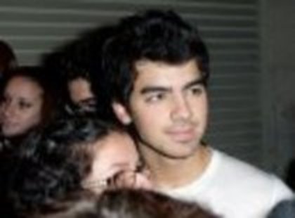 12845614_WZCSTWHHB - 0-jonas brothers00