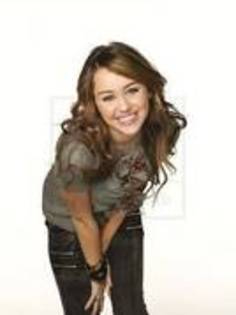 ZPDQHAQLFOHVTPSAZKM - Miley Cyrus