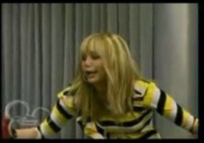 22521441_TPEWSDGGQ - 0-magicienii pe punte cu hannah montana