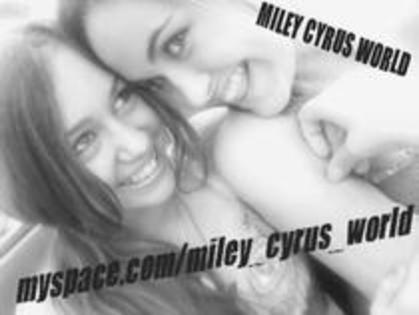 LUVVTWDTHIXUHHXAQLX - Miley Cyrus