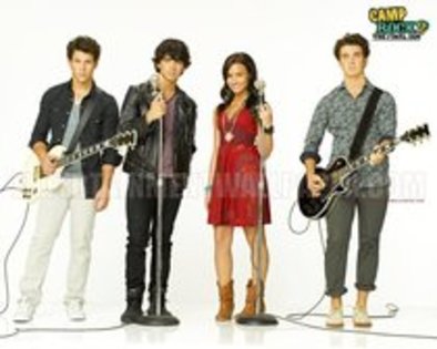 21864200_EWRIKLUUS - Camp Rock2