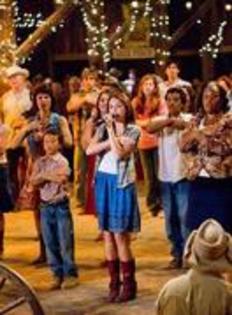 IVYTLLHFZCWOPZIATSV - Hannah Montana the Movie