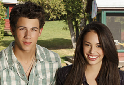 100825chloe-bridges-camp-rock1 - ooO-chloe bridges-Ooo