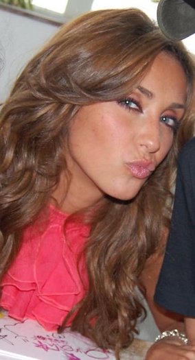 15ouoo9 - 00 Anahi