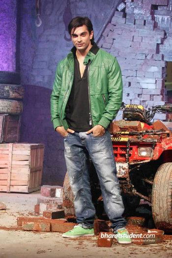 BiArmaan (149)